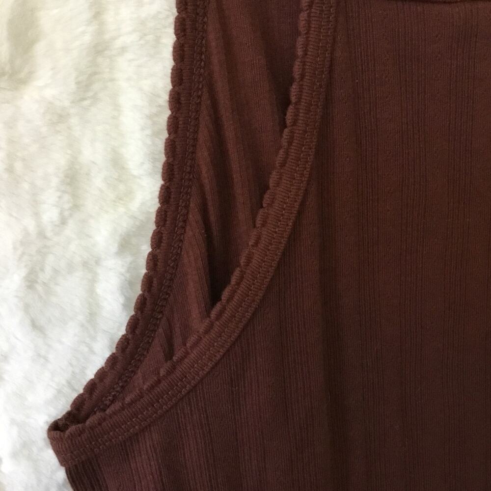 Old Navy Brown EyeletTank Top - Picture 9 of 12